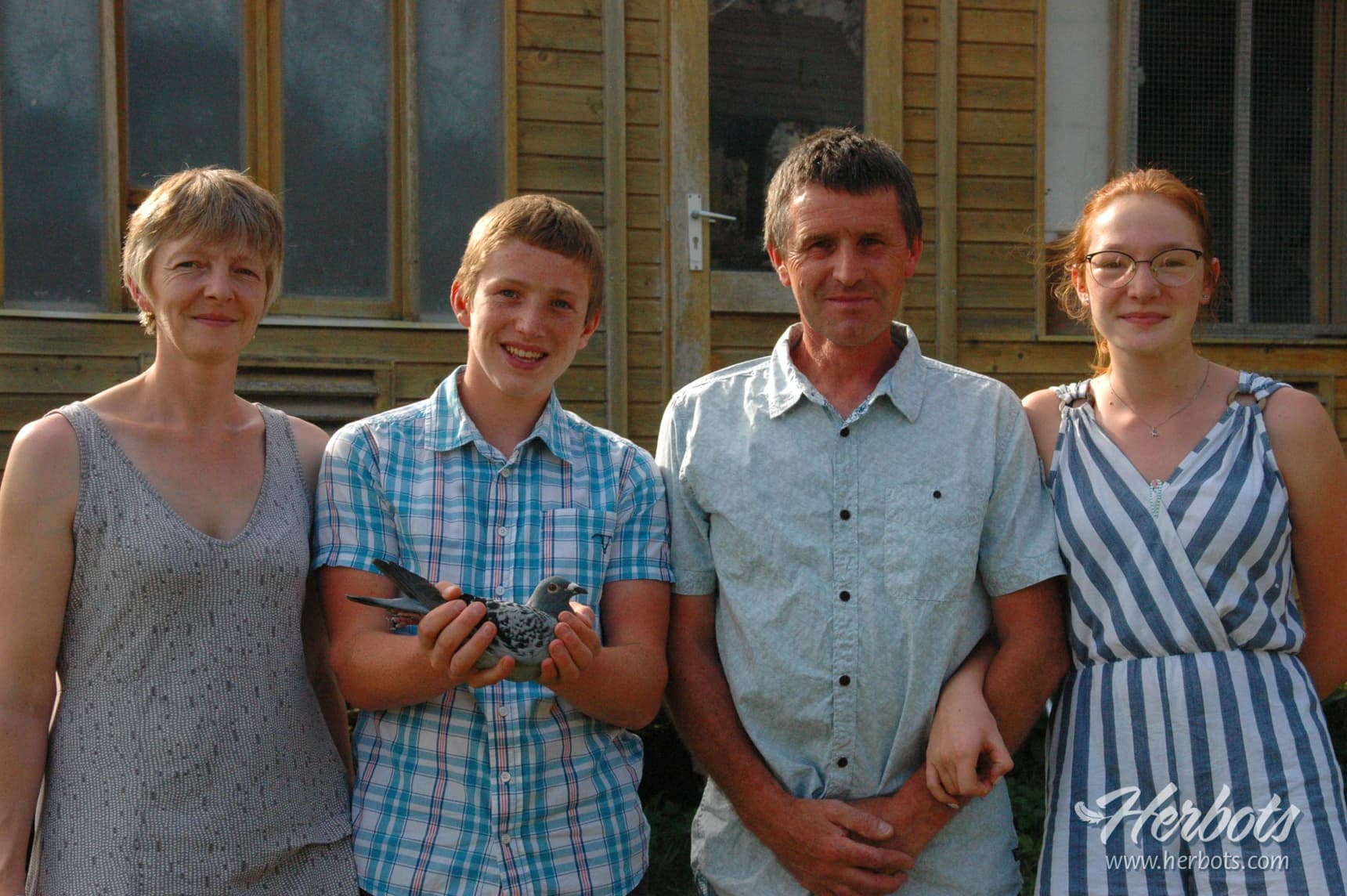 Poussart Olivier - Vaulx/Chimay: 1st National Gueret 7,175 old birds - fastest of 20,063b.