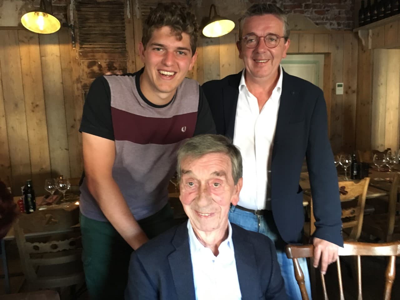 Pigeon Bids Raf - Kobe & Kato Herbots