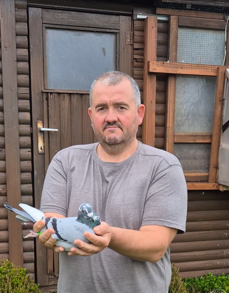 Freddy Martens uit Kluisbergen Wint Tweede Nationale Argenton II Jaarlingen