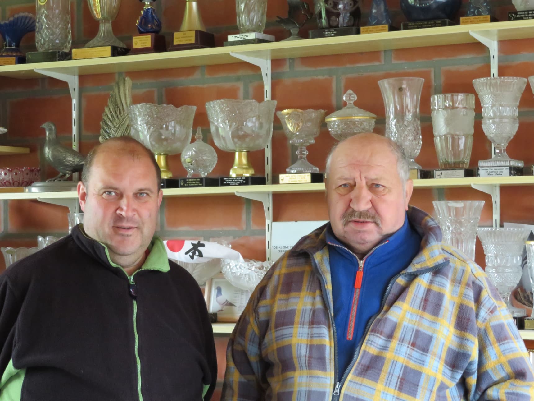 Marc & Geert Pollin (Snellegem) : un pigeonnier d'élevage en acier renforcé !