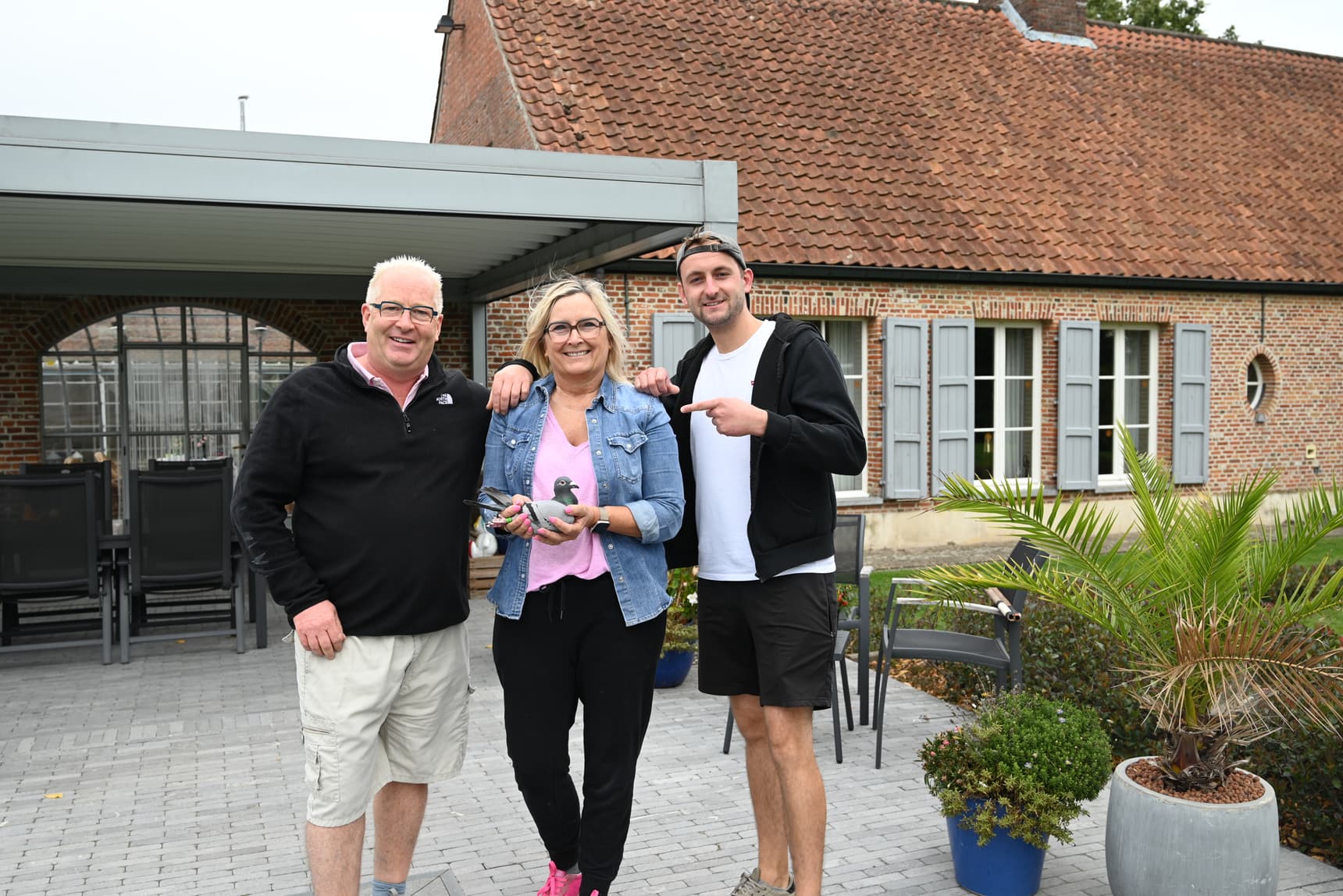 Pigeon Bids Van Oeckel Bart & Nance Black Friday Edition '25