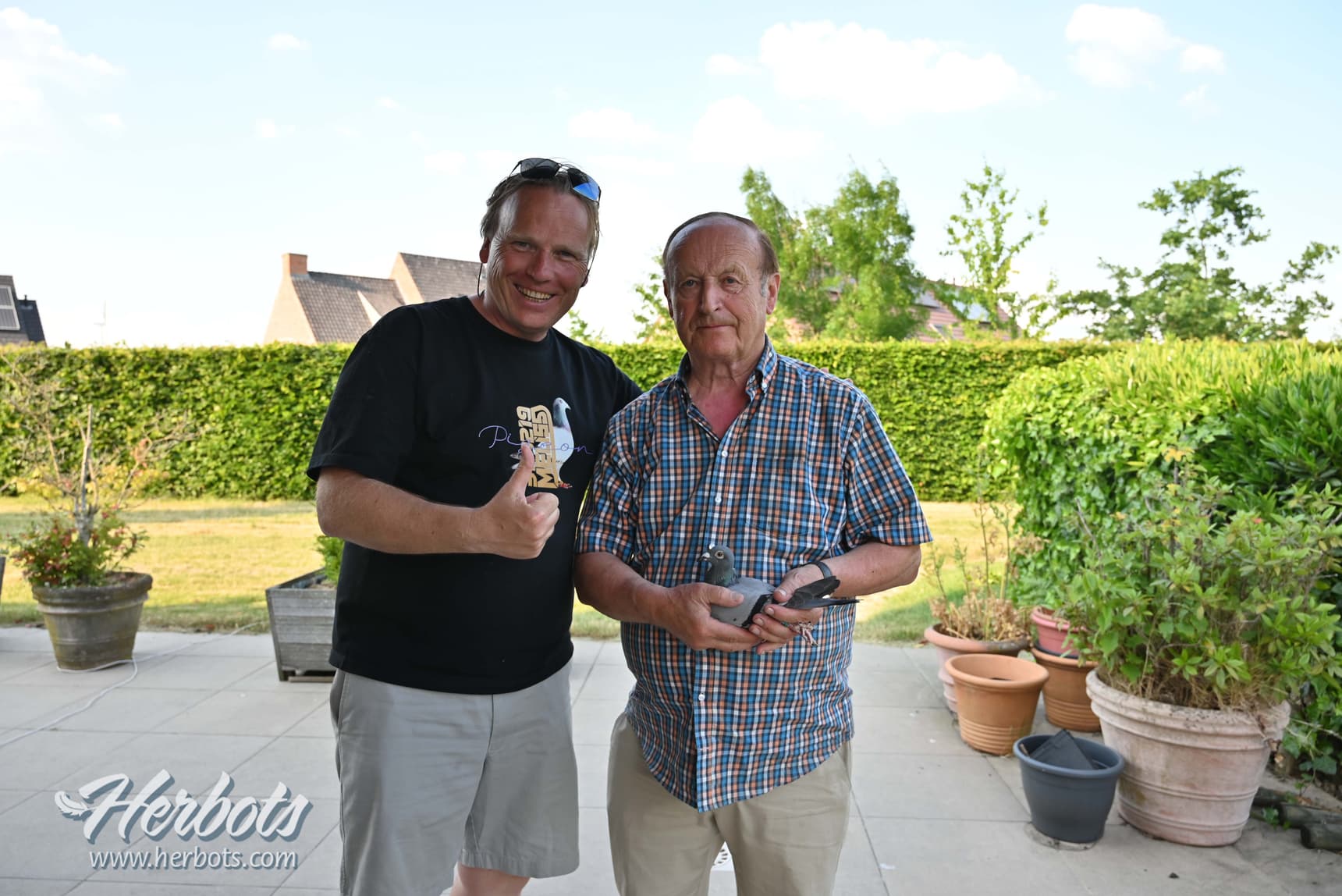 Team Platteeuw wins 1st and 2nd Prov. Bourges yearlings against 3.256b